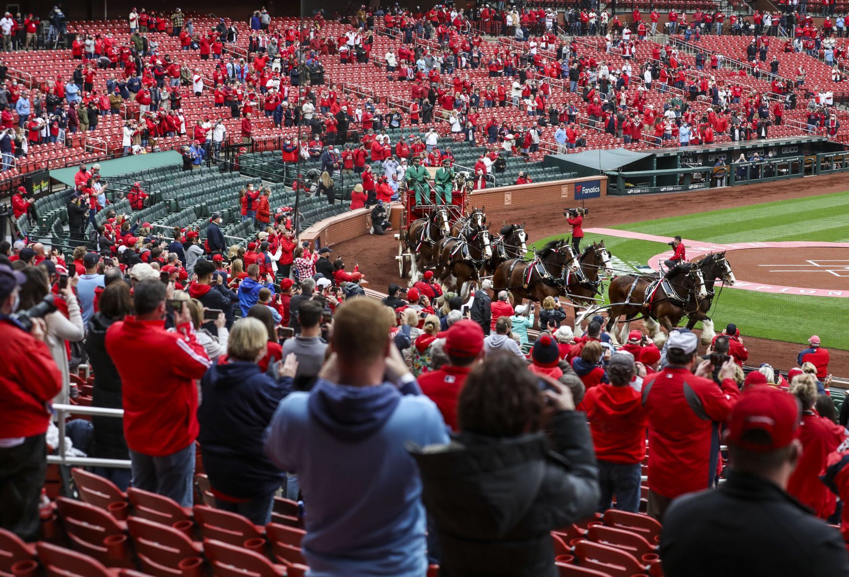 Cardinals welcome fans for 2021 home opener